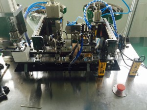 Auto Assembling Machine